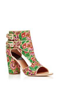 娱乐吃瓜小花鞋